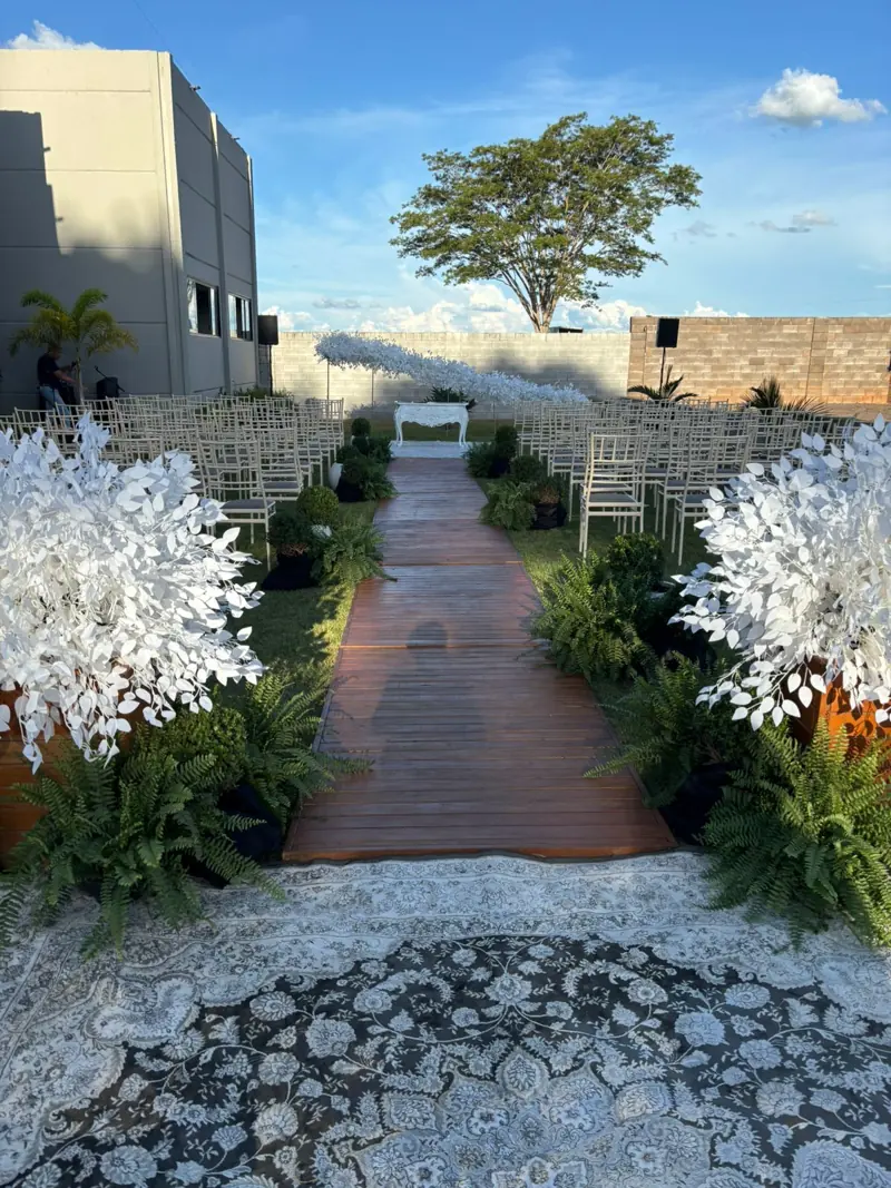 Cerimônia de casamento ao ar livre